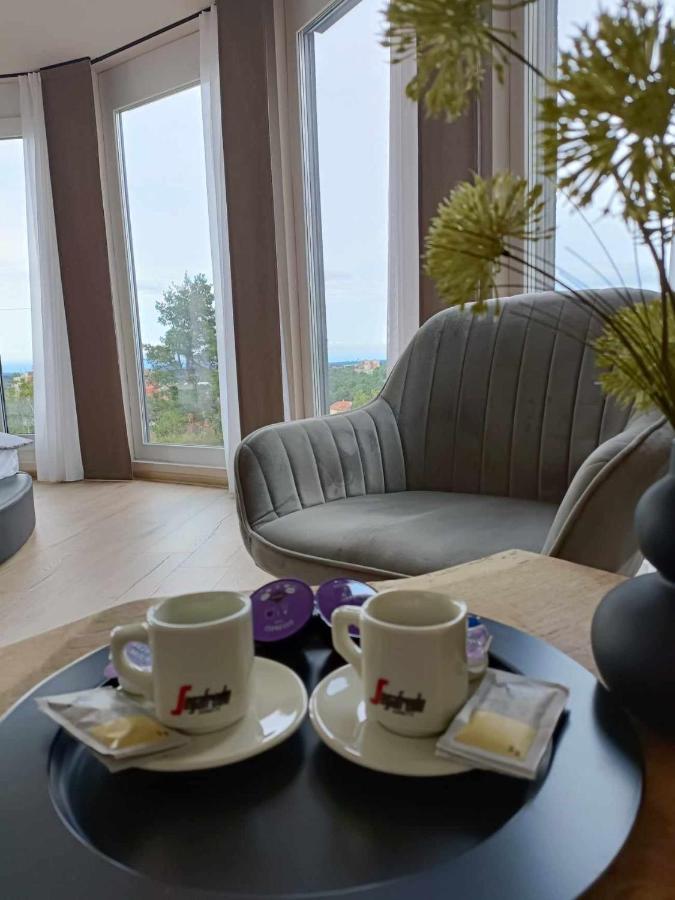 West Panorama Penthouse - Apartment With A Fantastic View Of The City Сомбатхей Экстерьер фото