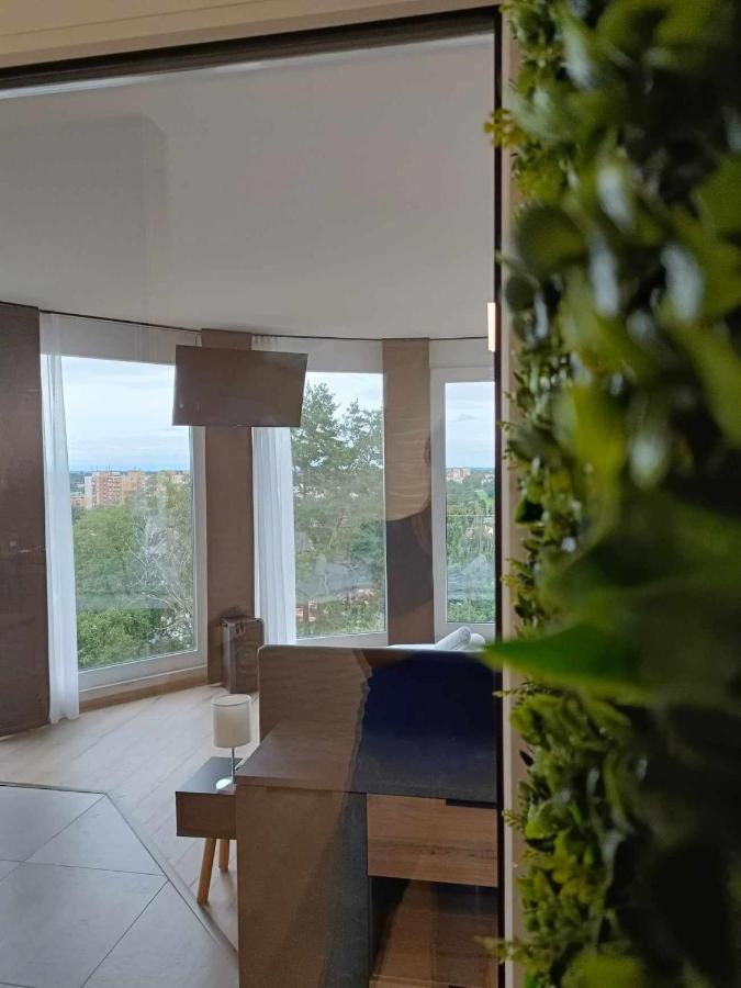 West Panorama Penthouse - Apartment With A Fantastic View Of The City Сомбатхей Экстерьер фото