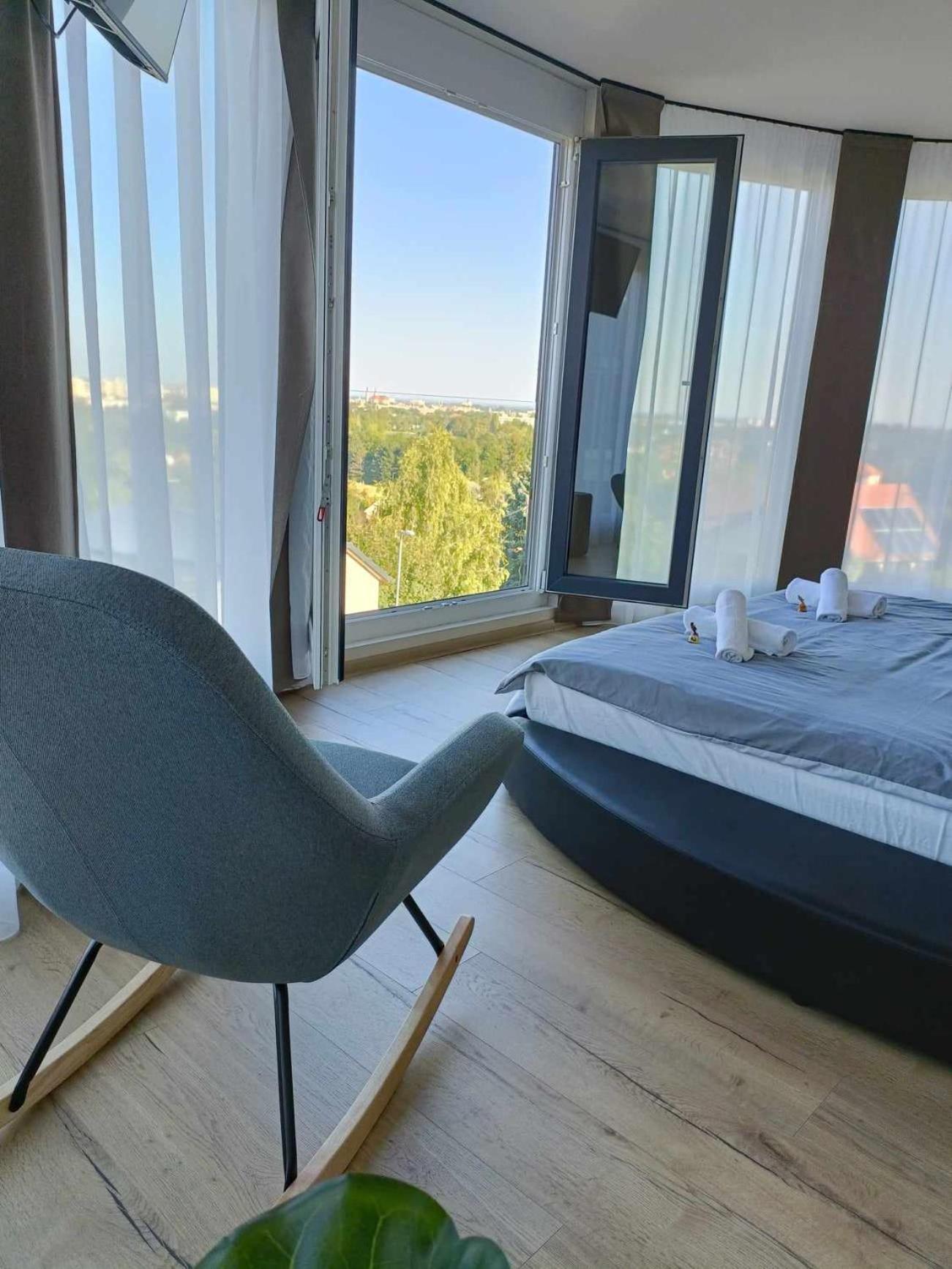 West Panorama Penthouse - Apartment With A Fantastic View Of The City Сомбатхей Экстерьер фото