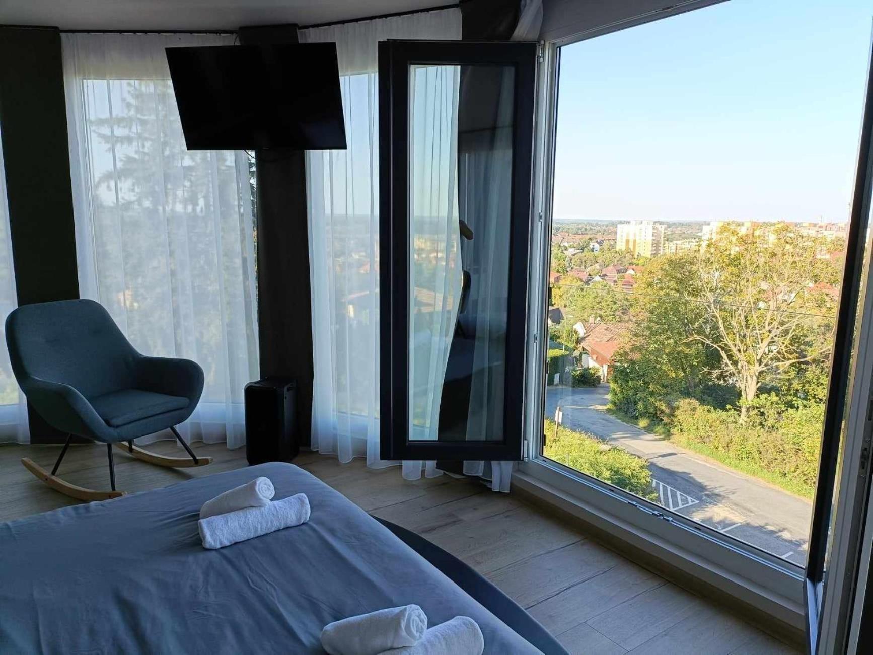 West Panorama Penthouse - Apartment With A Fantastic View Of The City Сомбатхей Экстерьер фото